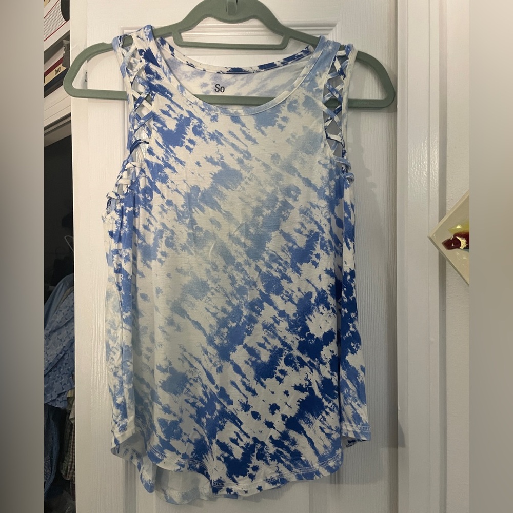 Junior's So Small Blue and White Tie Dye Tank